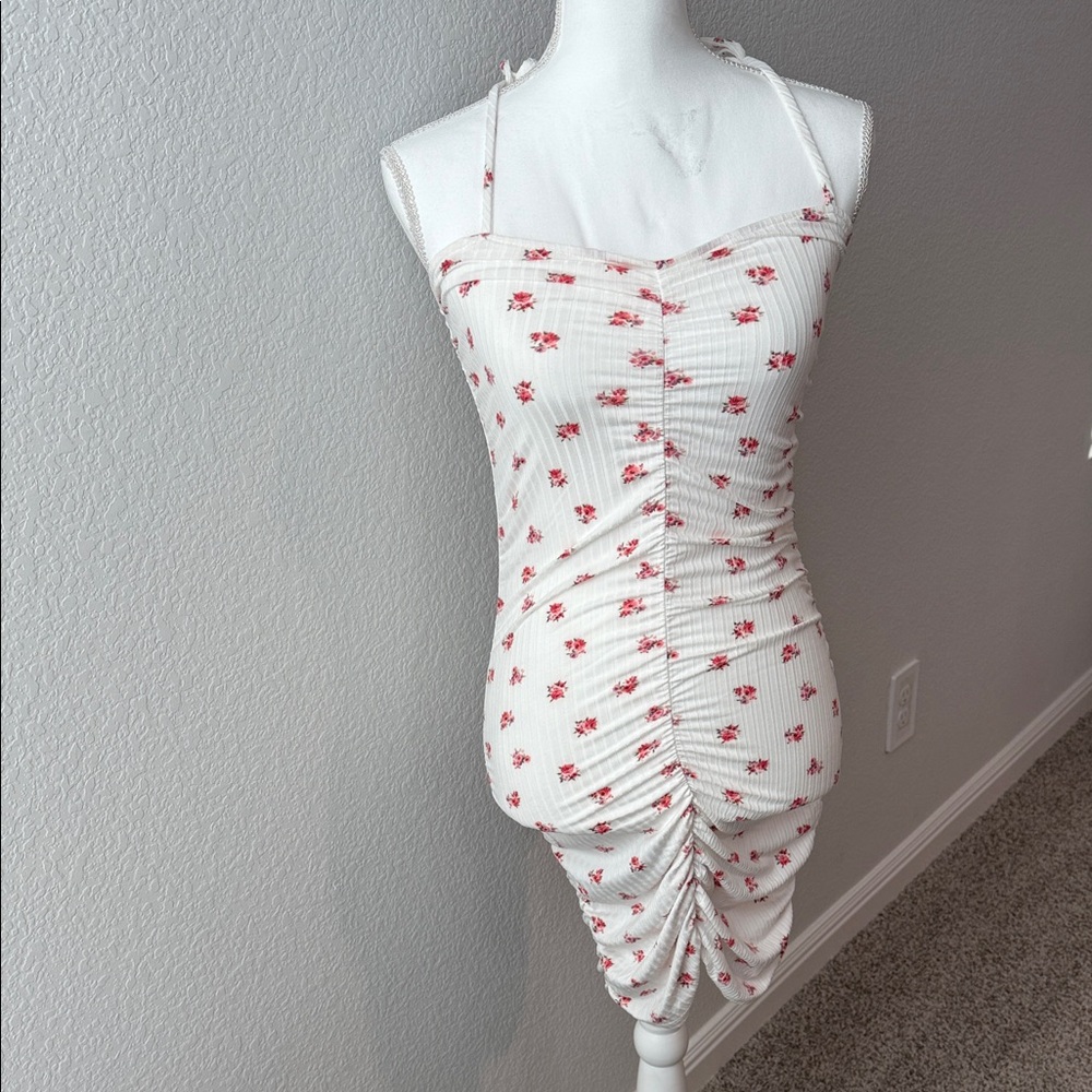 Chic White and Red Floral Mini Dress